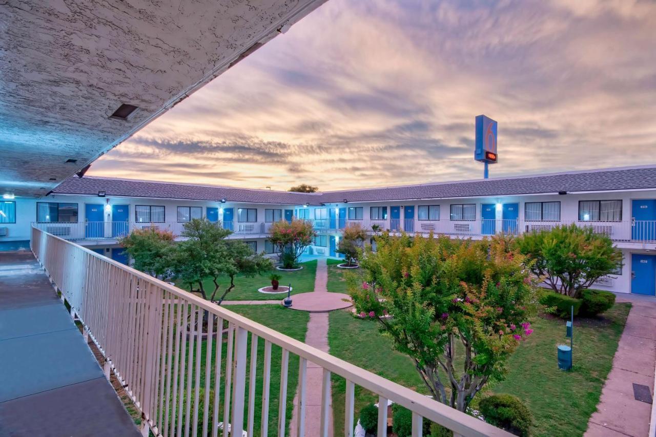 Motel 6-Austin, Tx - North ภายนอก รูปภาพ