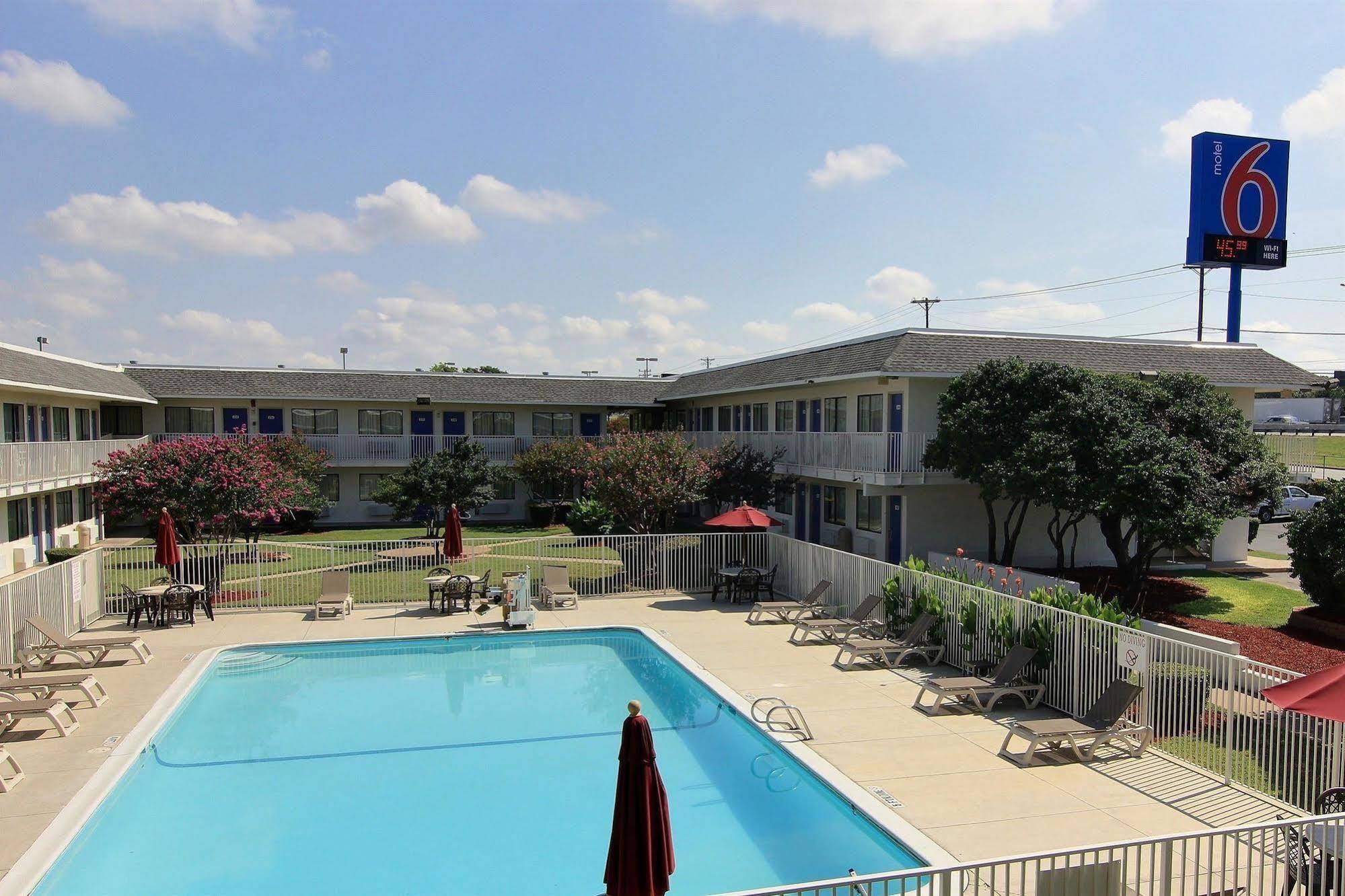 Motel 6-Austin, Tx - North ภายนอก รูปภาพ